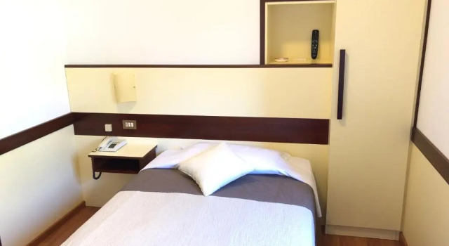 Standard Einzel Zimmer Hotel Signa