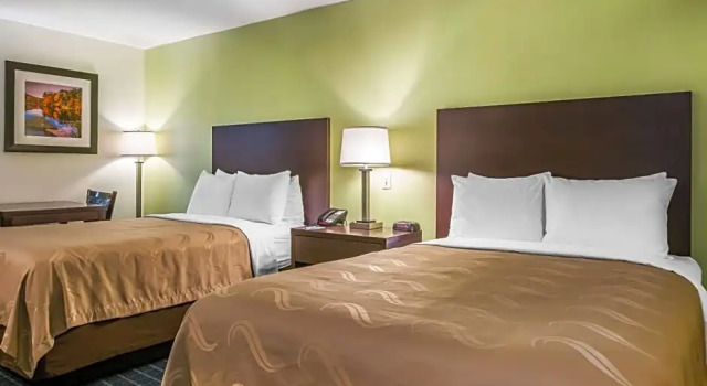 Standard Dreier Zimmer Quality Inn