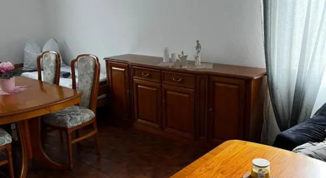 2 Zimmer Appartment OG Mitte 108 A, Забронировать Апартаменты/квартира Отели в центре Хольцминден, в центре