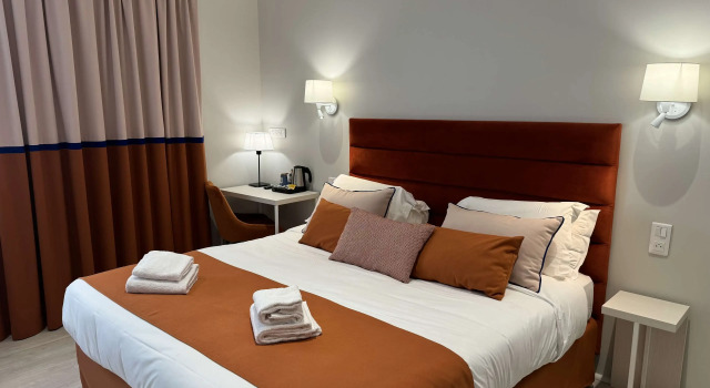 Двухместный номер Superior Kyriad Saumur Hyper Centre Hôtel, Appartements, Séminaires et SPA soins Sothys Paris