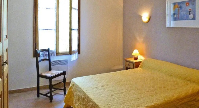 Menerbes Home With Private Pool, Rezerwuj Dom wakacyjny Hotele w Menerbes z basenem, Basen