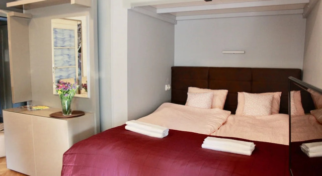 Люкс с видом на сад Alder Apartments
