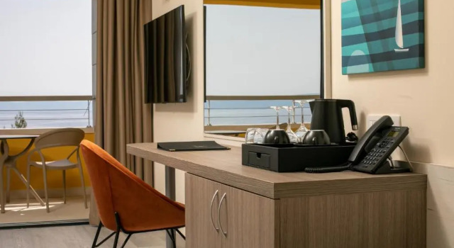 Hotel Antonio, Réserver Hôtel Hôtels à Comitat de Split-Dalmatie avec parking, Parking