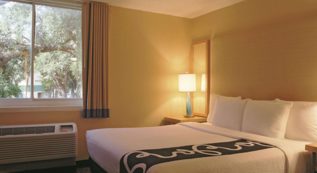 La Quinta Inn & Suites Deerfield Beach I-95, Rezerwuj Hotel Deerfield Beach Floryda