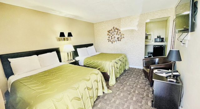 Четырёхместный номер Standard Sage N Sand Motel