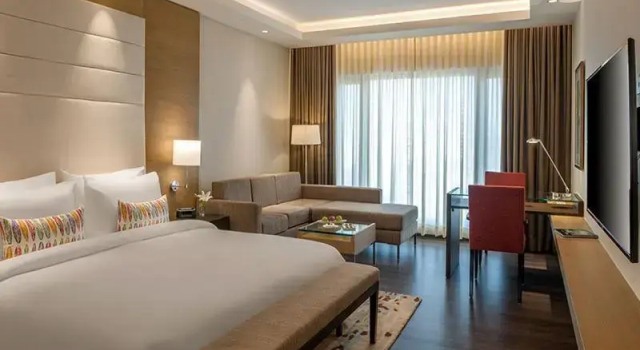 Полулюкс Standard Feathers- A Radha Hotel, Chennai