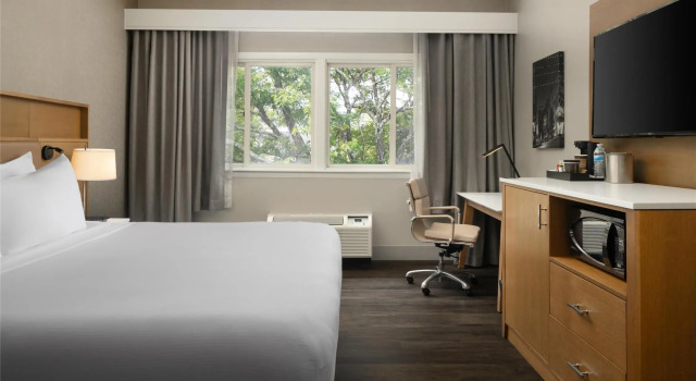Двухместный номер Standard DoubleTree by Hilton Providence Airport Warwick