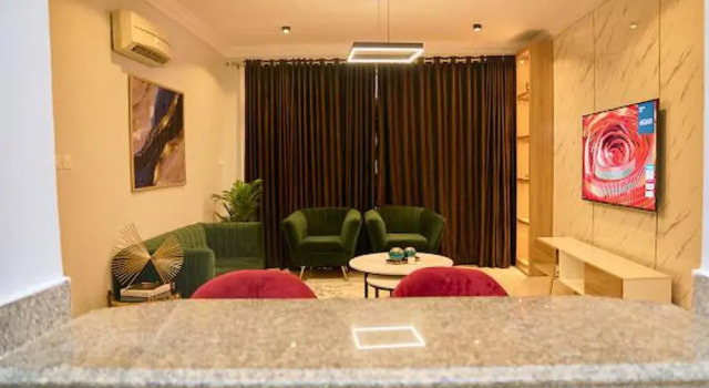 Апартаменты Stunning 3-bed Apartment in Osapa Lekki
