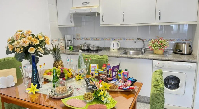 Апартаменты Comfort EmyCanarias Holiday Homes Vecindario