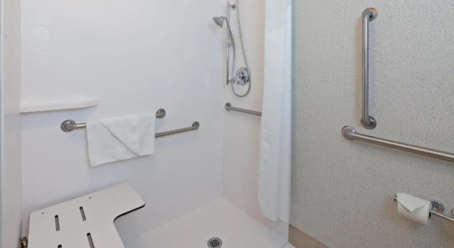 Люкс Holiday Inn Express Hotel & Suites San Diego-Escondido by IHG