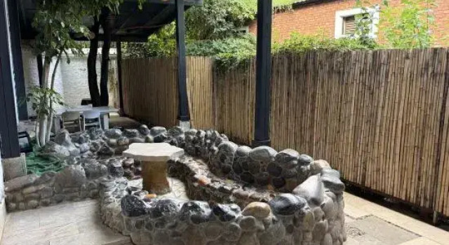 Семейный люкс с видом на внутренний двор Tianchidu Hot Spring Resort