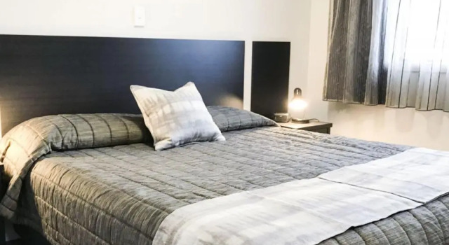 Люкс Цокольный этаж с 2 комнатами Harbour View Motel