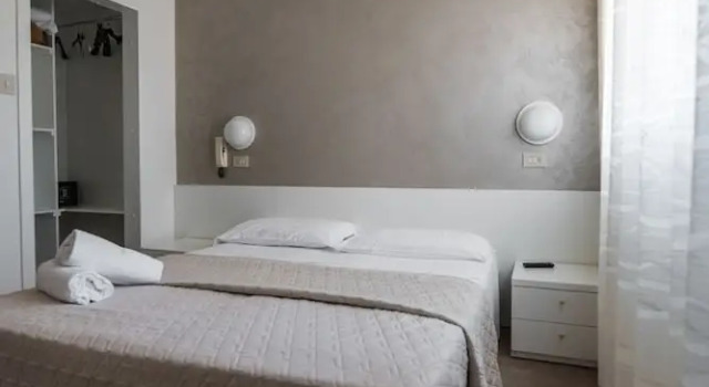 Трёхместный номер Economy Hotel Cristina
