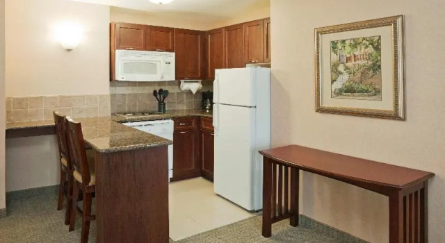 Четырёхместный люкс Staybridge Suites Oakville Burlington by IHG