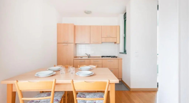 Апартаменты с 3 комнатами с видом на озеро Modern and Elegant Apartments