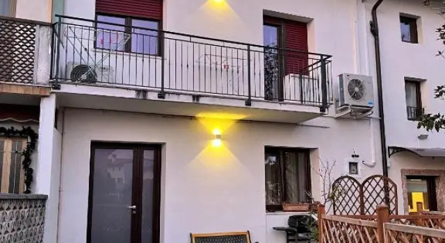 Casetta con giardino in borgo storico, Забронировать Апартаменты/квартира Отели Удине с парковкой, Парковка