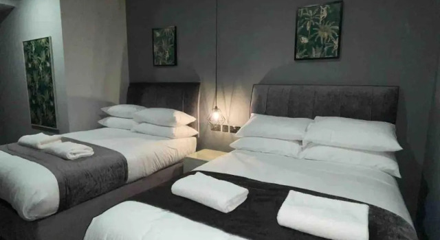 Четырёхместный номер Standard Hotel 105