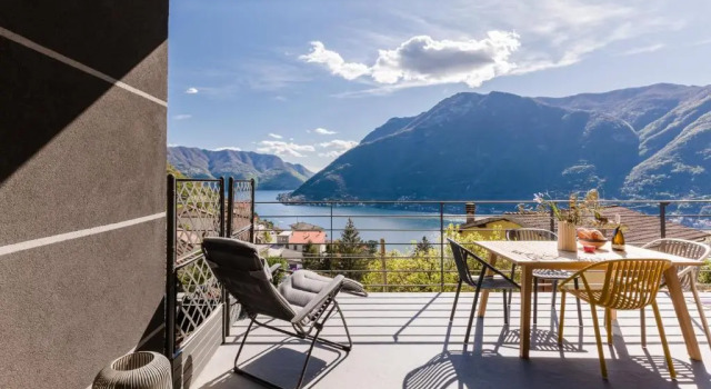 Апартаменты Deluxe Nesso 1 Bedroom Deluxe Lake View Terrace Apartment