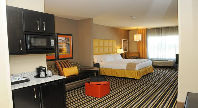 Двухместный люкс Holiday Inn Express Covington-Madisonville by IHG