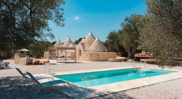Trulli Scacciapensieri con Piscina