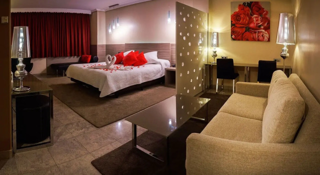 Hospedium Hotel Triana, Prenota Hotel  