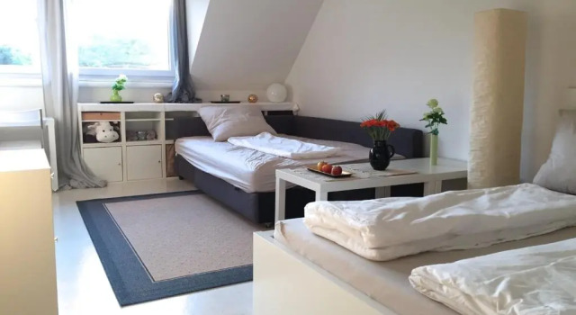 Großes helles Zimmer + eigenes Bad, Prenota Hotel Amburgo Amburgo
