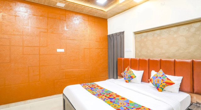 Номер Deluxe Fabhotel Universal Stay Inn