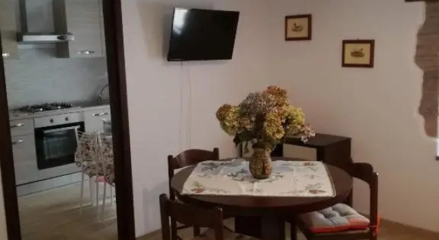 Alloggio Turistico Civico 4, Забронировать Отель Отели Озера Больсена с парковкой, Парковка