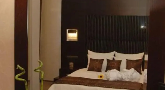 Семейный номер Standard с видом на город Aion Luxury Hotel