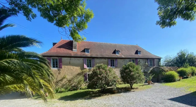 Maison Castaings, Rezerwuj Hotel Hotele w Pyrénées-Atlantiques z basenem, Basen