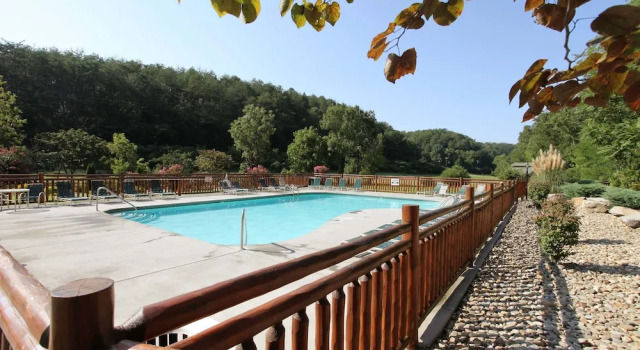 Mayberry - Three Bedroom Cabin
