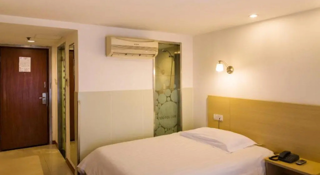 Номер Standard Motel Shanghai Pudong Lianyang New International Expo Centre