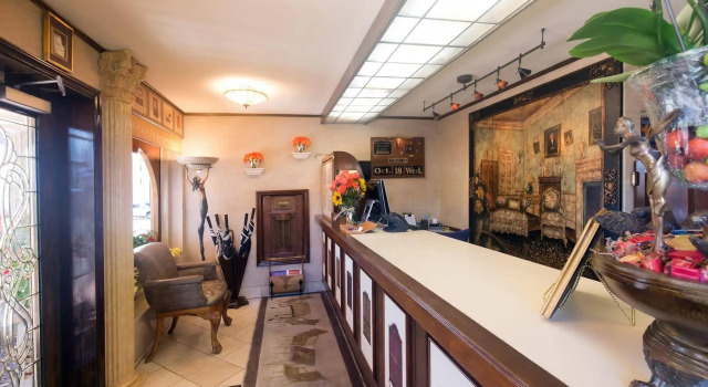 Atrium Inn, Buchen Sie Hotel Hotels in High Point mit Parkplatz, Parkplätze