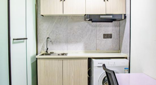 Кровать в общем номере (женский номер) Liuying Xuan Hotel (Beijing Communication University Branch)