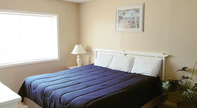 Colonial Shores, Book Hotel Hoteller i Lower Grand Lagoon med parkering, Parkering