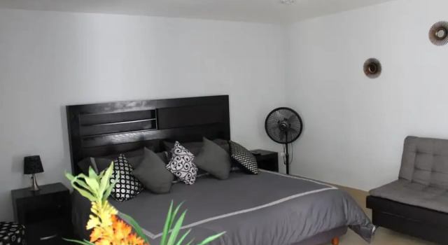 Полулюкс CAPITAL O Lowe Suites