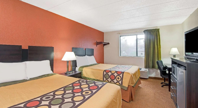 Четырёхместный номер Standard Super 8 by Wyndham Stamford/New York City Area