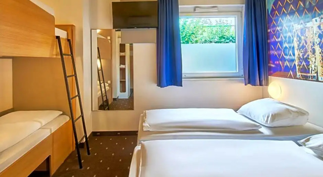 Номер Family B&B Hotel Frankfurt-Nord