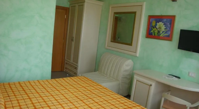 Трёхместный номер Standard Hotel Prestigio