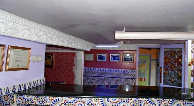 Hotel Belle Vue Zillis, Rezerwuj Hotel Hotele w Tanger-Tetouan z parkingiem, Parking