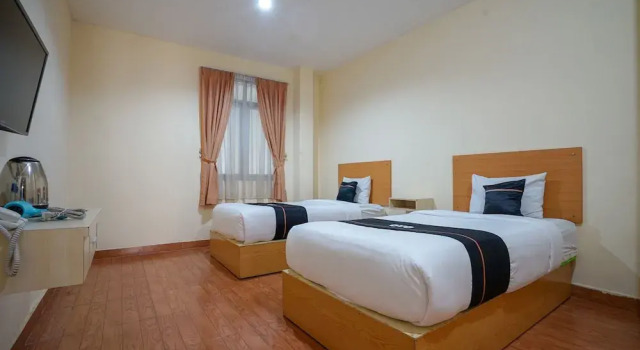 OYO 427 Hotel Galaxy, Boek Hotel Palembang Sumatra