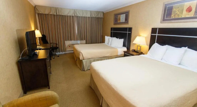 Четырёхместный номер Standard The George Dawson Inn & Conference Centre