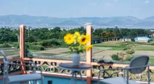 Xiangwang Coral Homestay, Prenota Hotel Hotel a Dali con parcheggio, Parcheggio