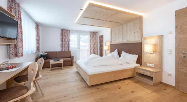 Полулюкс Hotel Theiner
