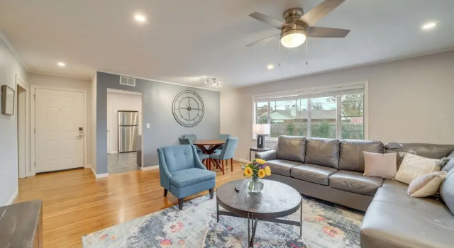6 Mi to Dtwn: Dog-friendly Home w/ Yard in Tulsa, Book Feriehus Villaer i Tulsa, Villa