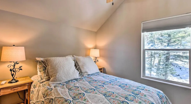 Spacious Angel Fire Home w/ Deck & Resort Perks!, Varaa Lomakeskus Angel Fire 