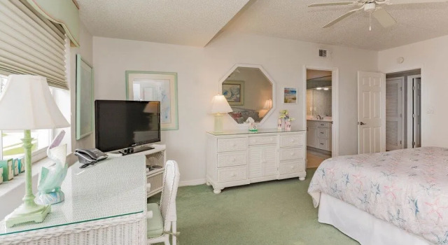 OC104 - Ocean Condo by RedAwning, Prenota Hotel New Smyrna Beach 