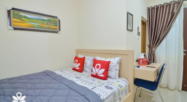 ZEN Rooms Near Stasiun Sudirman, Забронировать Отель Тана Абанг Джакарта, рядом с Парк Таман Суропати