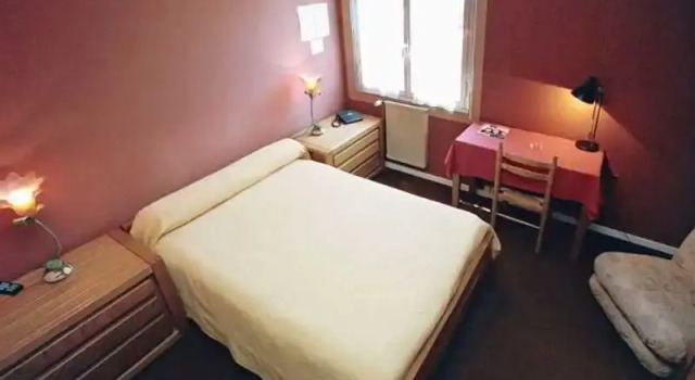 Brit Hotel Armor, Varaa Hotelli Hotellit Côtes-d'Armor pysäköinnillä, Pysäköinti