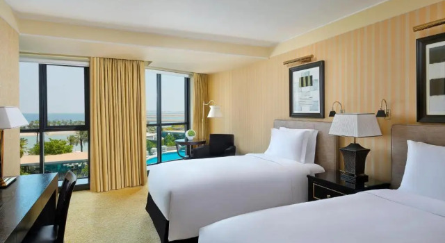 Двухместный номер Deluxe с видом на море The Ritz-Carlton, Bahrain